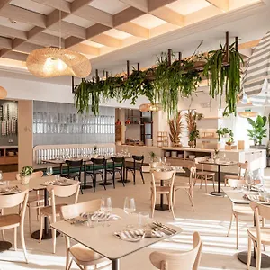 *** Hotel Estense Italia
